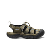 Men's Newport Retro Sandal x Études Studio Etudes Olive
