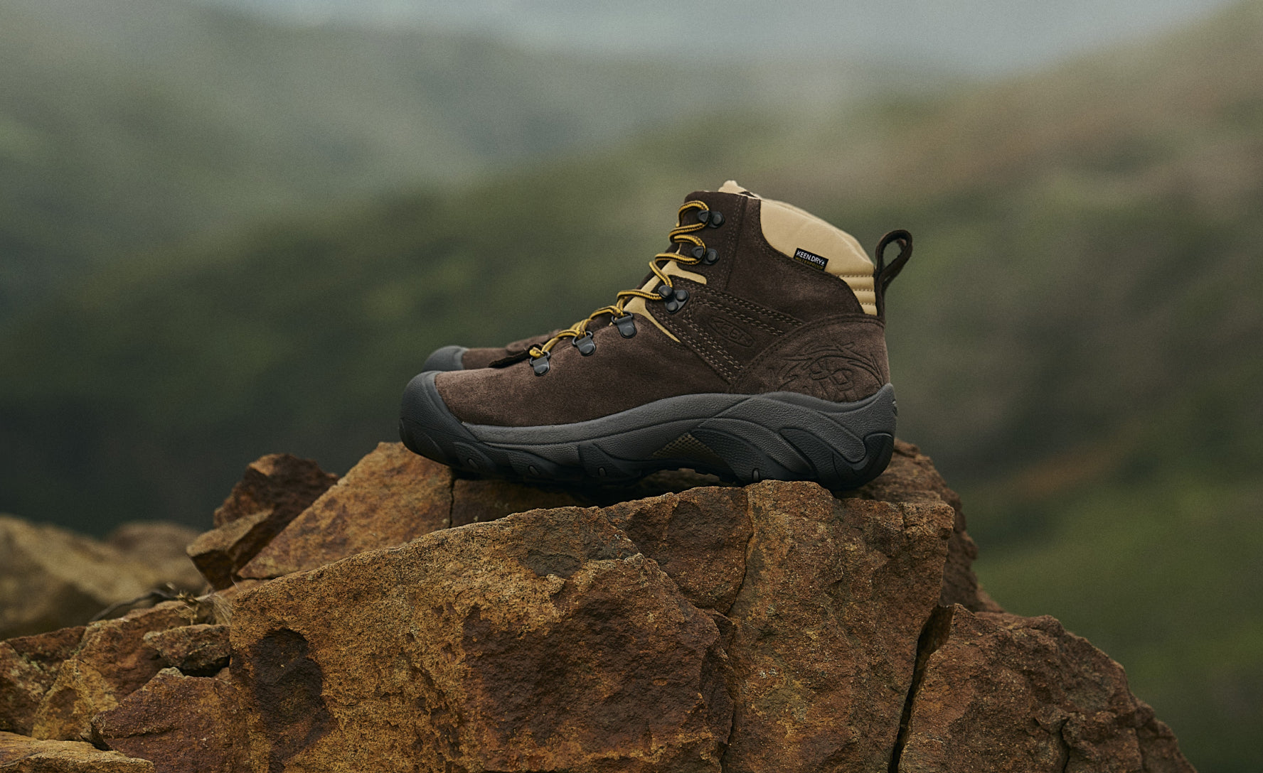 Men's Pyrenees Waterproof Hiking Boot x Mountain Research Mountain Research Brown