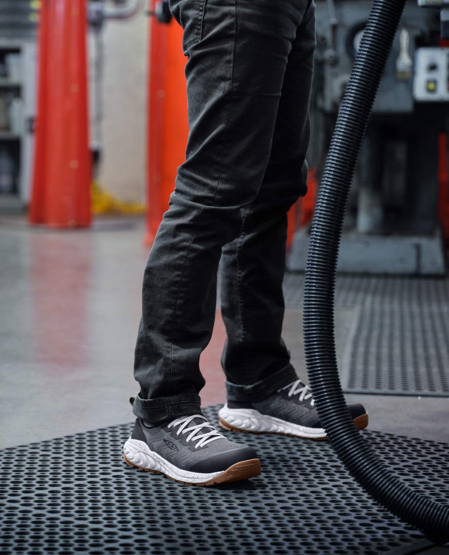 Men's Arvada Shift Work Sneaker (Carbon Toe) Martini Olive/Black