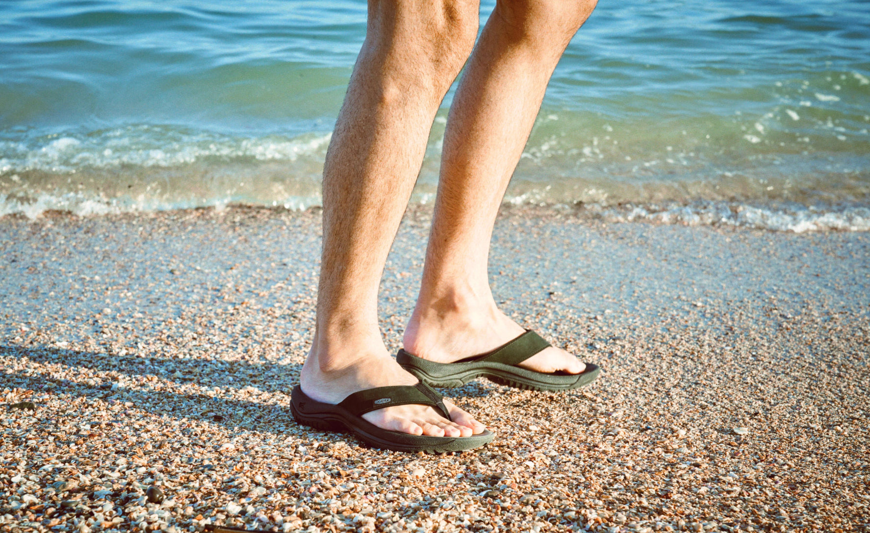 Men's Kona Leather Flip-Flop Java/Dark Earth