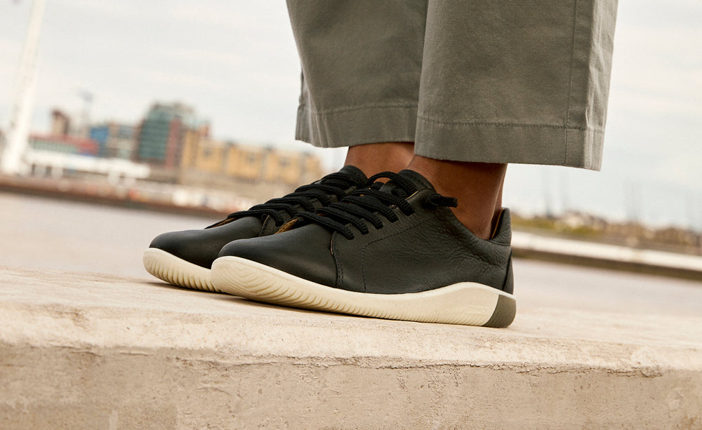 Women's KNX Leather Sneaker Black/Star White