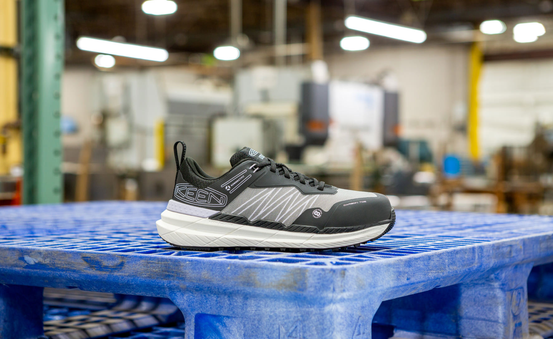 Women's Speedworks Work Sneaker (Carbon Toe) Thistle/Black